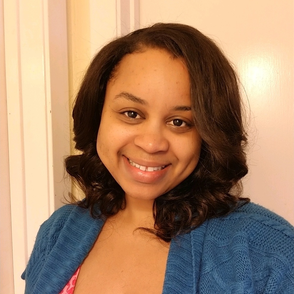 Meet your Posher, Moni